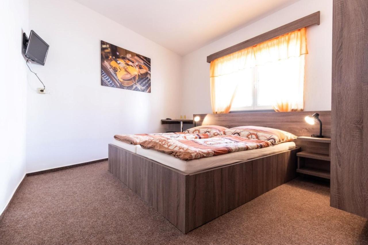 Penzion San Marco - Pod Budama Hotel Mutěnice Kültér fotó