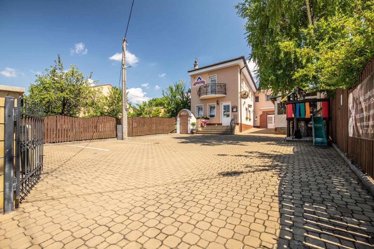 Penzion San Marco - Pod Budama Hotel Mutěnice Kültér fotó